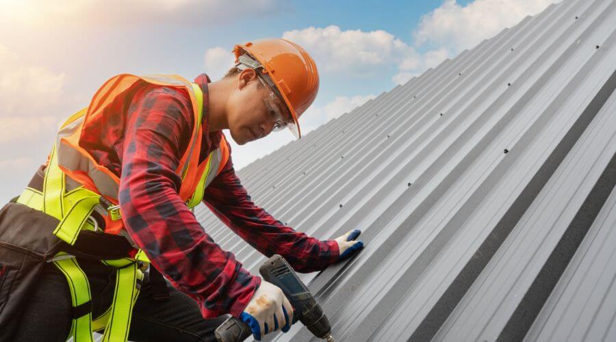 GAF certified roofer in Lorraine, KS